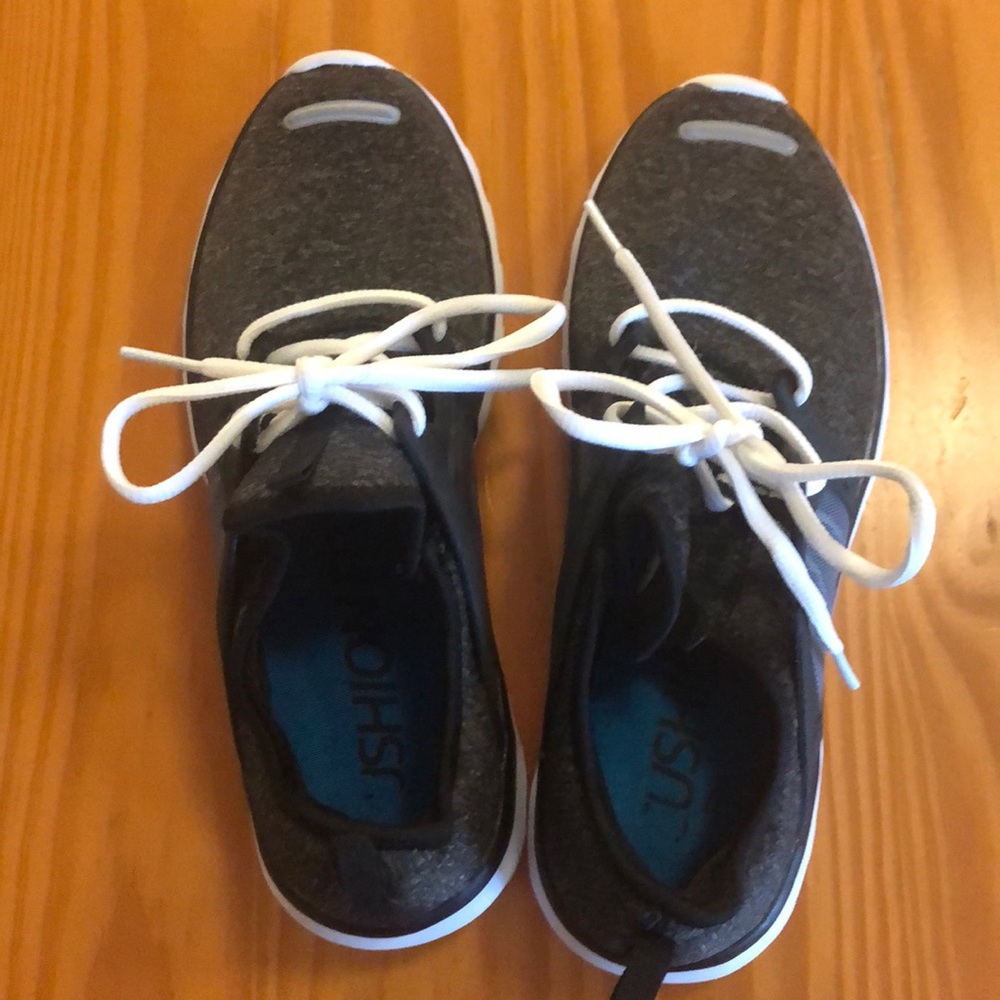 Champion woman’s shoes